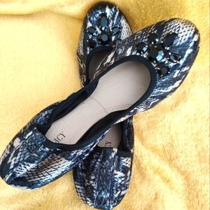 LOWEST PRICE!!Ellen Tracy Faux Snakeskin Ballet Flats w Black Rhinestone Flowers
